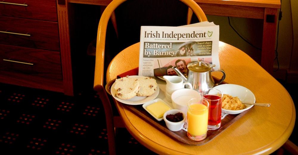 Bush Hotel County Leitrim Экстерьер фото