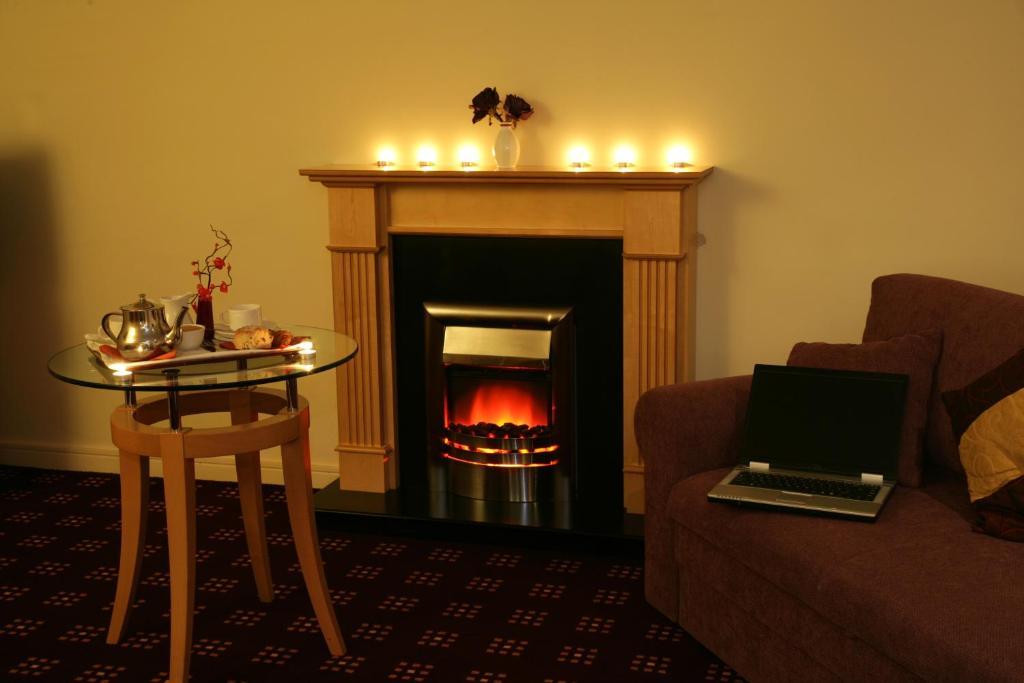 Bush Hotel County Leitrim Экстерьер фото